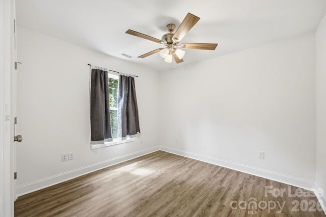 Building Photo - 53 Travora Cir