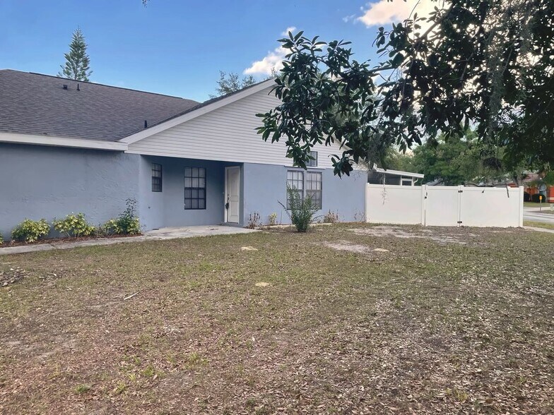 Building Photo - 10114 Allenwood Dr