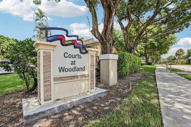 Building Photo - 5843 Woodlands Blvd