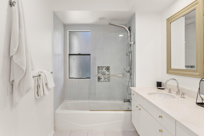 Building Photo - 46642 Arapahoe Cir