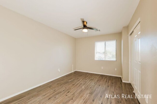 Building Photo - 5760 W Cortaro Crossing Dr