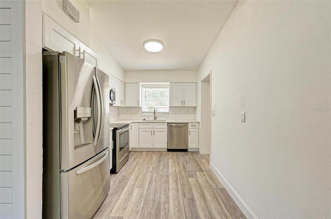 Building Photo - 6703 N 30th St