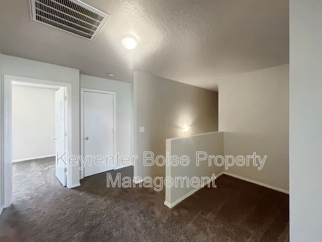 Building Photo - 3120 Cascadia St