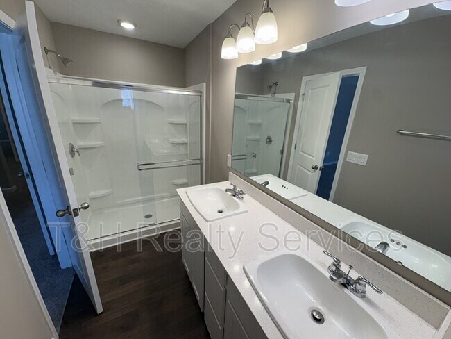 Building Photo - 5657 Brownstone Dr