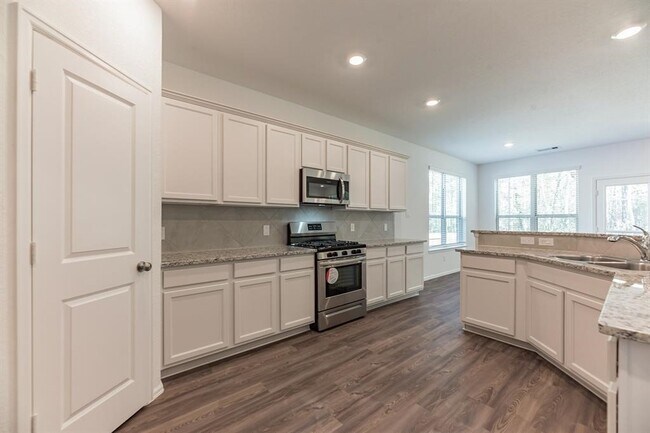 Building Photo - 6016 Heritage Creek Ln