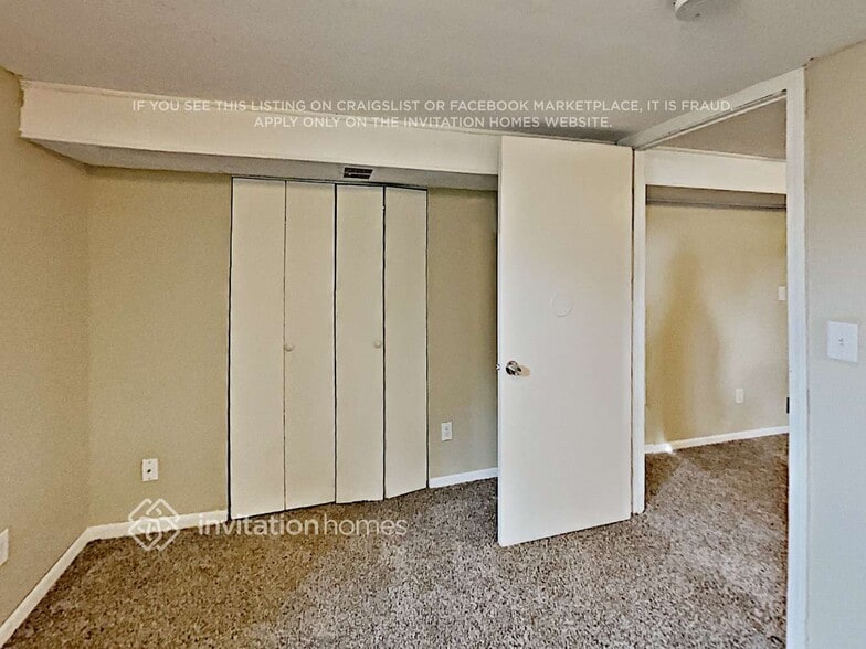 Building Photo - 3612 Commodore Dr