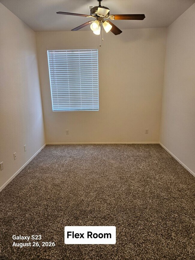 Building Photo - 1107 E San Tan Dr