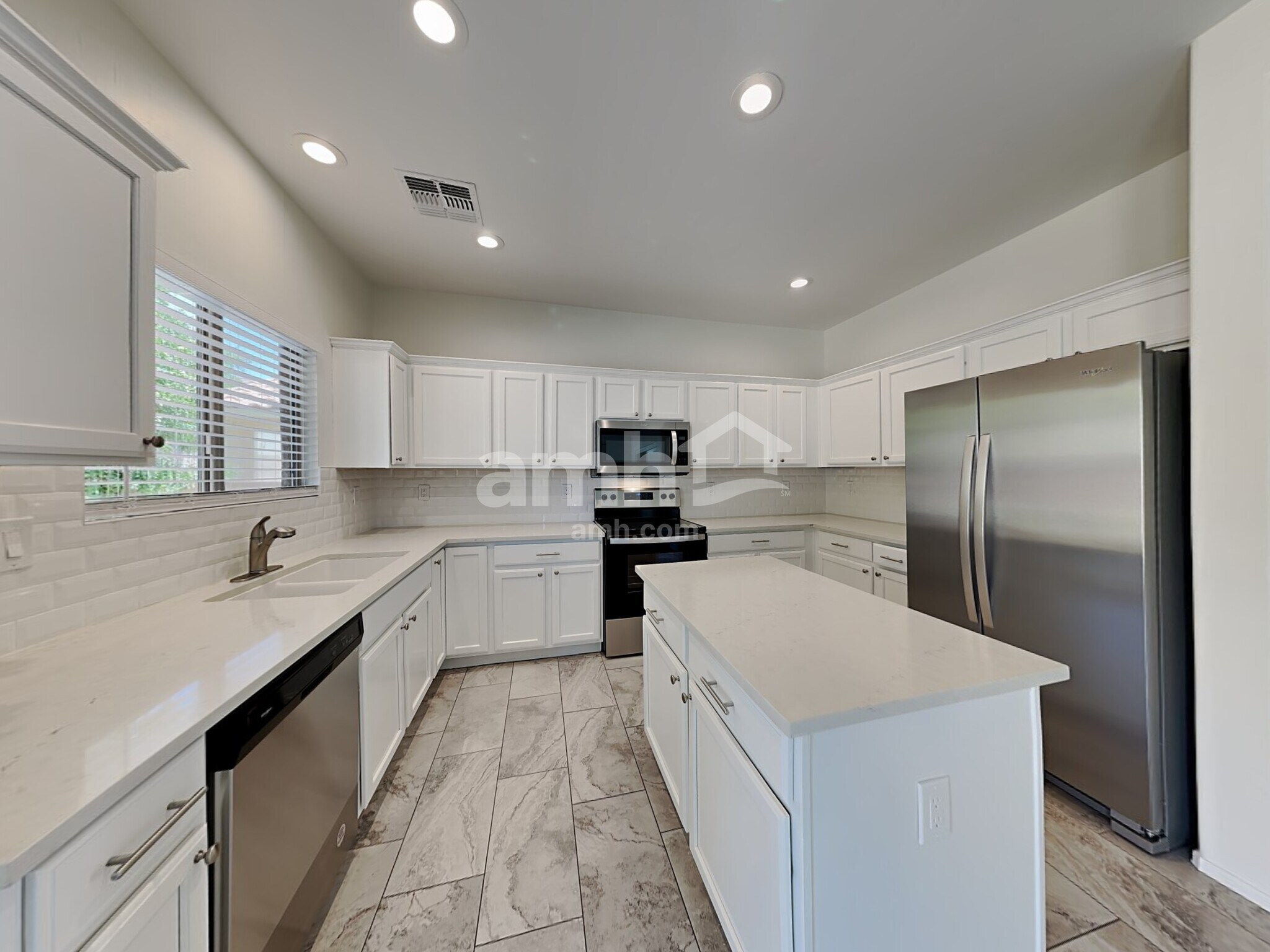 Building Photo - 14412 S Via Gualda
