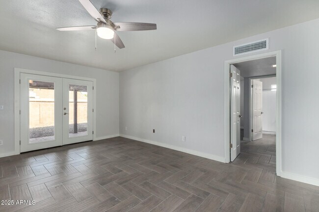 Building Photo - 1308 S Polly Ann Dr