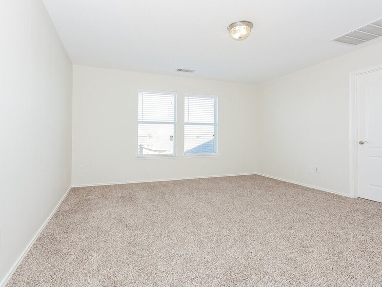 Building Photo - 103 Red Wolf Ln