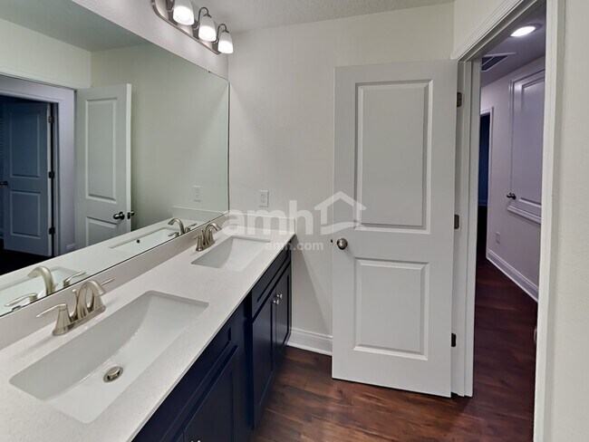 Building Photo - 6170 Little Blf Cir