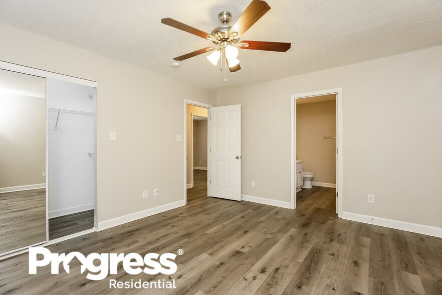 Building Photo - 5640 Tealbrook Dr