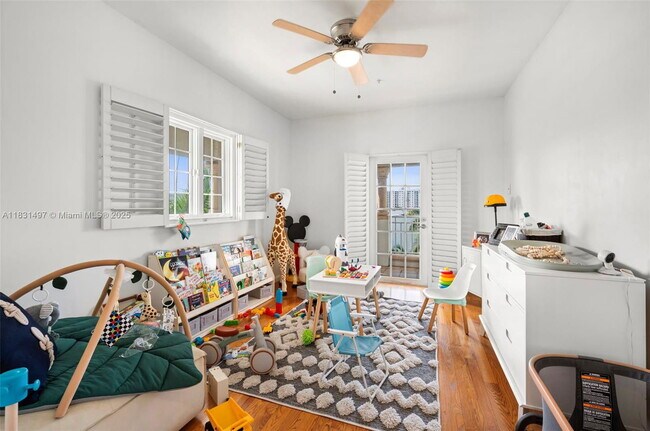 Building Photo - 1415 Sunset Harbour Dr