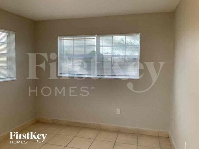 Building Photo - 1031 NW 178th Terrace