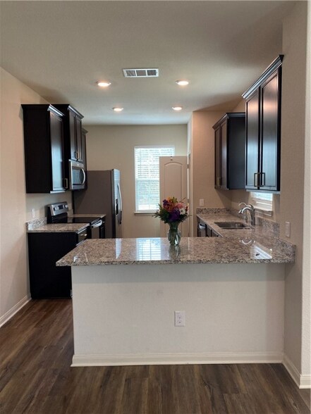 Building Photo - 1001 Liberty Meadows Dr