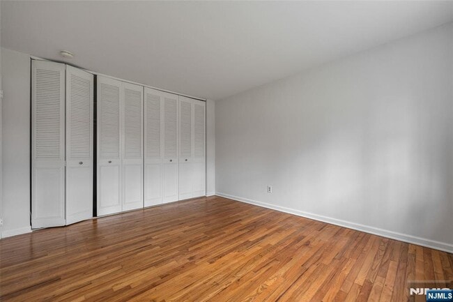 Building Photo - 121 Regency