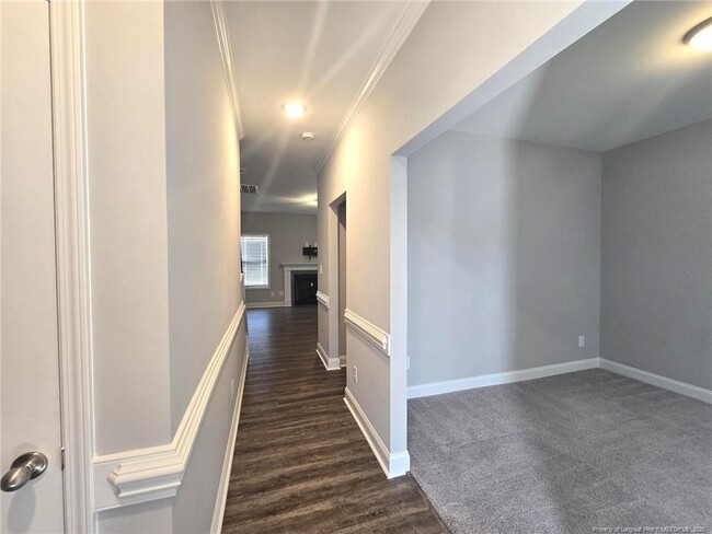 Building Photo - 604 Amusement Dr