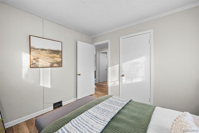 Building Photo - 29061 Balmoral St