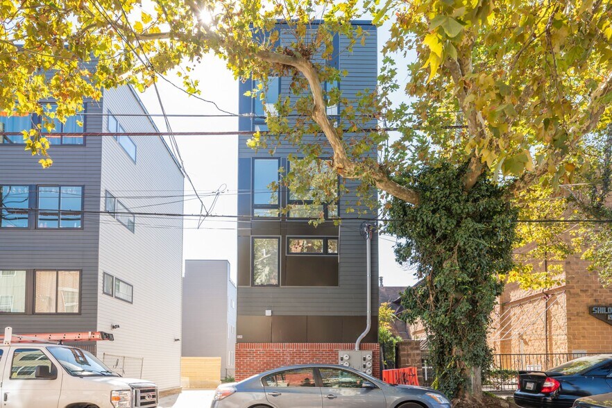 Building Photo - 1514 Master St