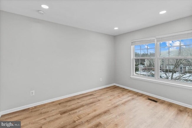 Building Photo - 14 Hearthstone Ln