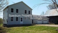 Building Photo - 167 Main St