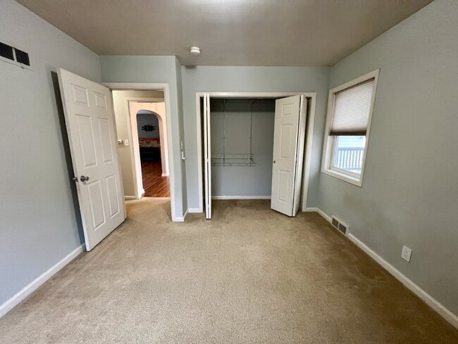 Building Photo - Great Home Close to CFD!