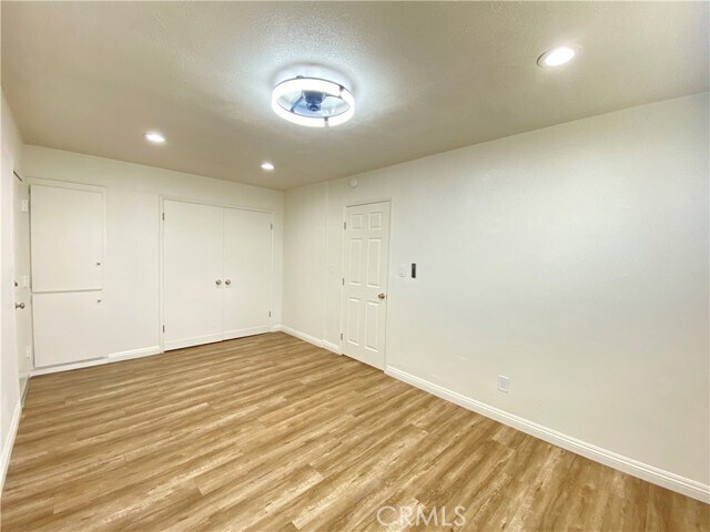 Building Photo - 414 E Rte 66