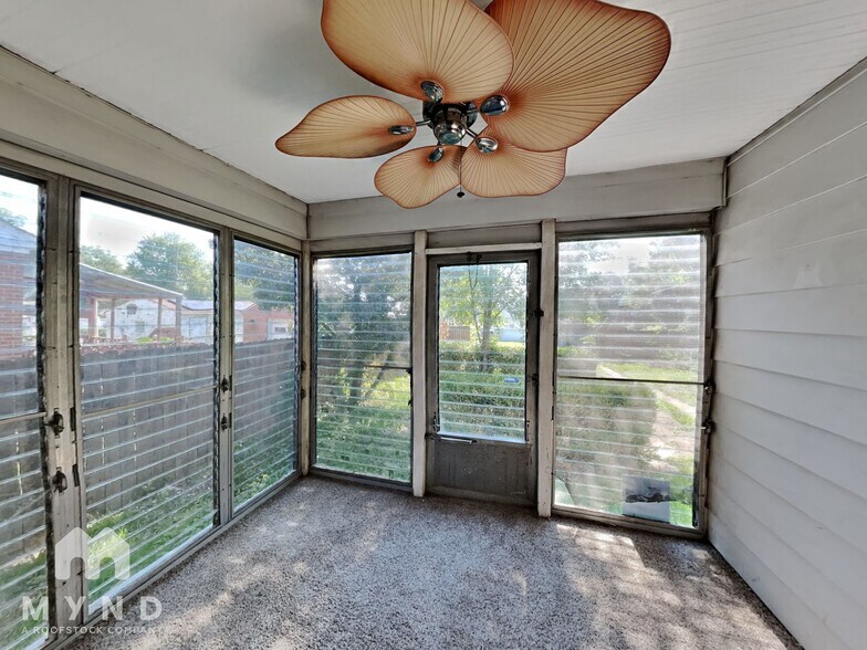 Building Photo - 1082 Lilley Ave