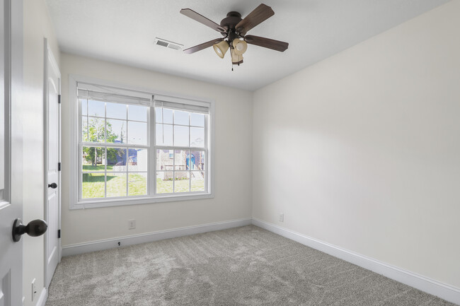 Building Photo - 2588 Hattington Dr