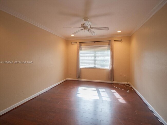 Building Photo - 13901 SW 90th Ave