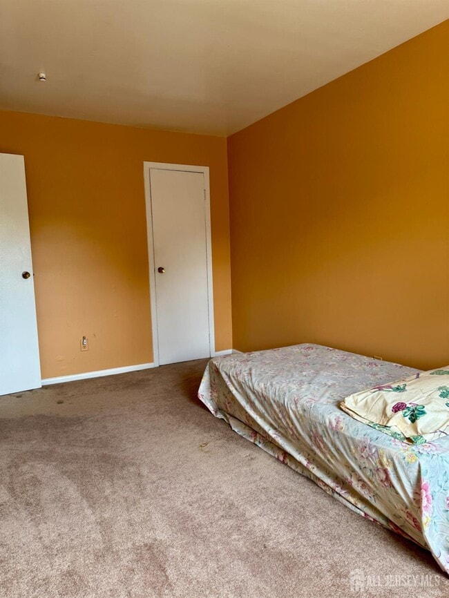 Building Photo - 23 Redbud Rd