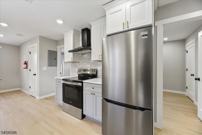 Building Photo - 143 Johnston Ave