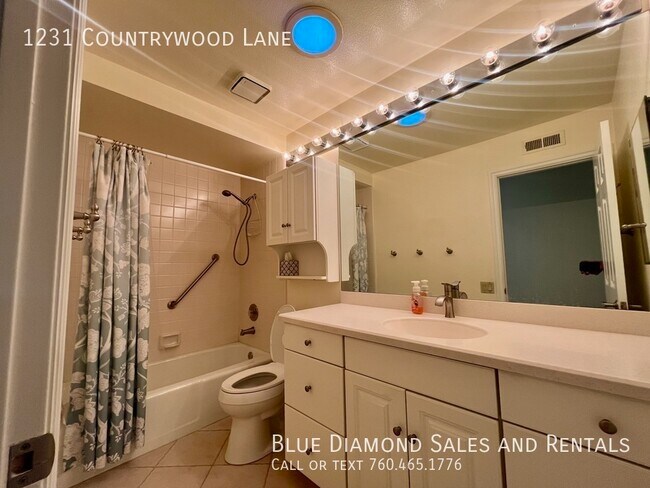 Building Photo - 1231 Countrywood Ln