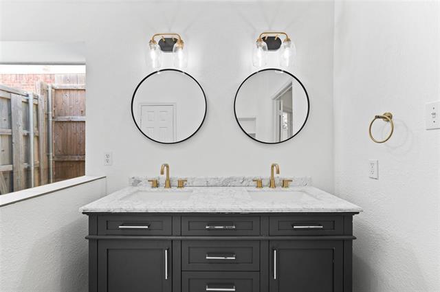 Building Photo - 5919 Vista Glen Ln