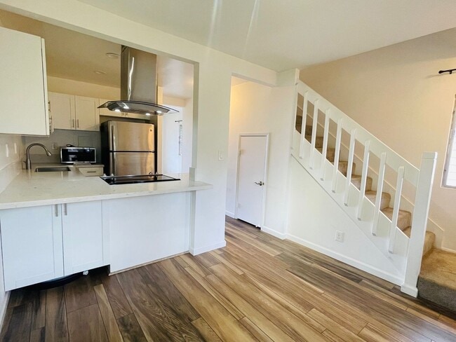 Primary Photo - Partly Furnished 2-bedroom,1.5-bath Townho...