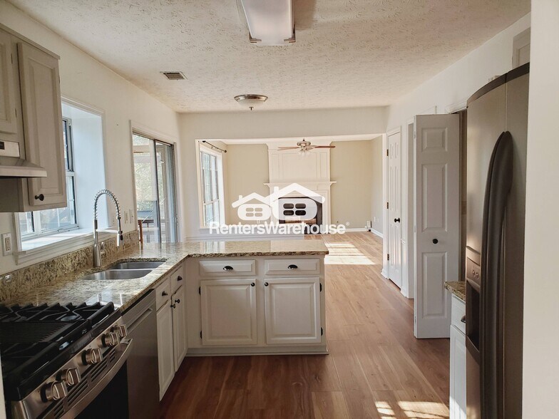 Building Photo - 4935 Tanners Spring Dr