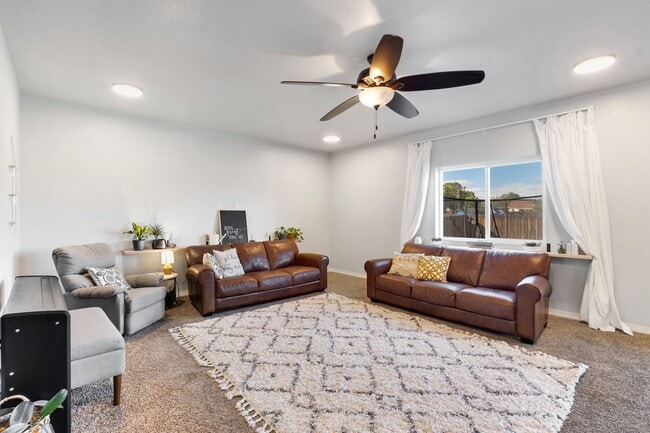 Building Photo - Exceptional 2 Story With Finished Basement!