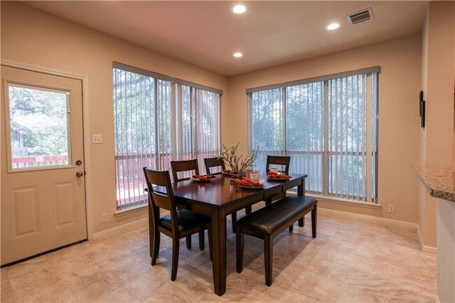 Building Photo - 10216 Open Gate Dr