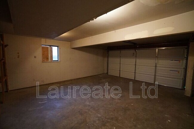 Building Photo - 7843 W Quarto Ave