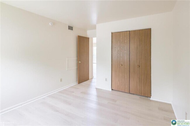 Building Photo - 1464 N Cedar Crest Blvd
