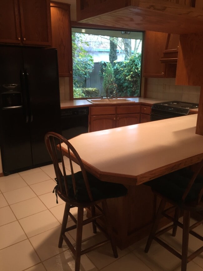 Building Photo - *Charming 2 bdrm, 1 bath home Ready NOW!