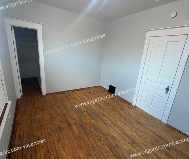Building Photo - 3824 Fir St