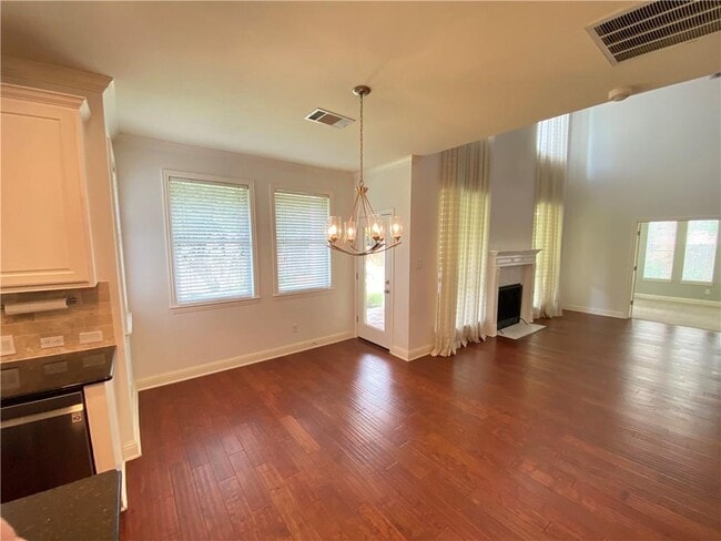 Building Photo - 7424 Jaborandi Dr