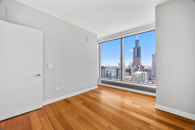 Building Photo - 60 E Monroe St