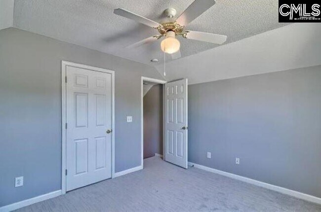 Building Photo - 196 Ivy Square Dr
