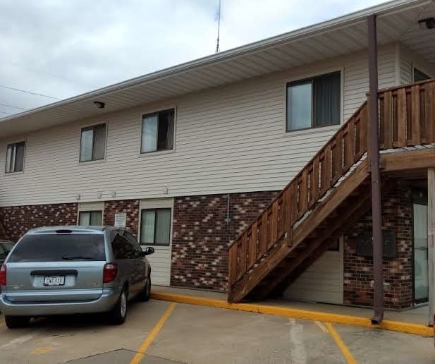 Building Photo - 1233 S Gilbert Ct