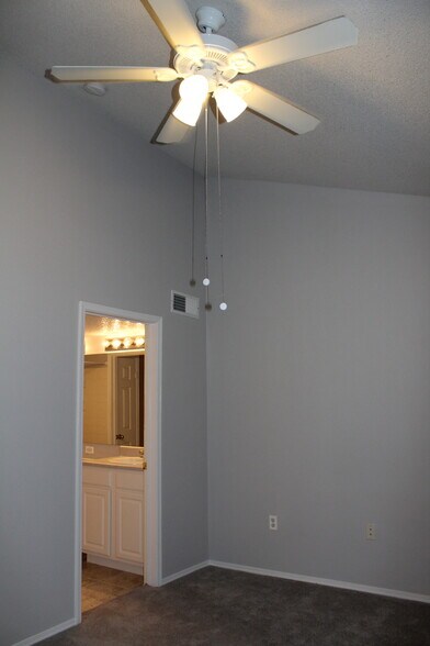 Building Photo - 2085 Eagle Ave