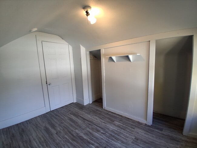 Building Photo - 1901 Smith Ave