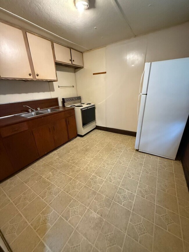 Building Photo - 86th Street S