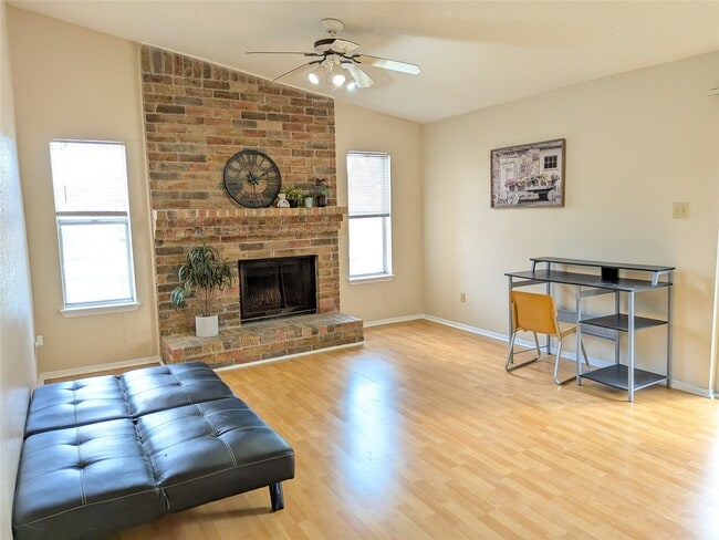 Building Photo - 10555 Turtlewood Ct